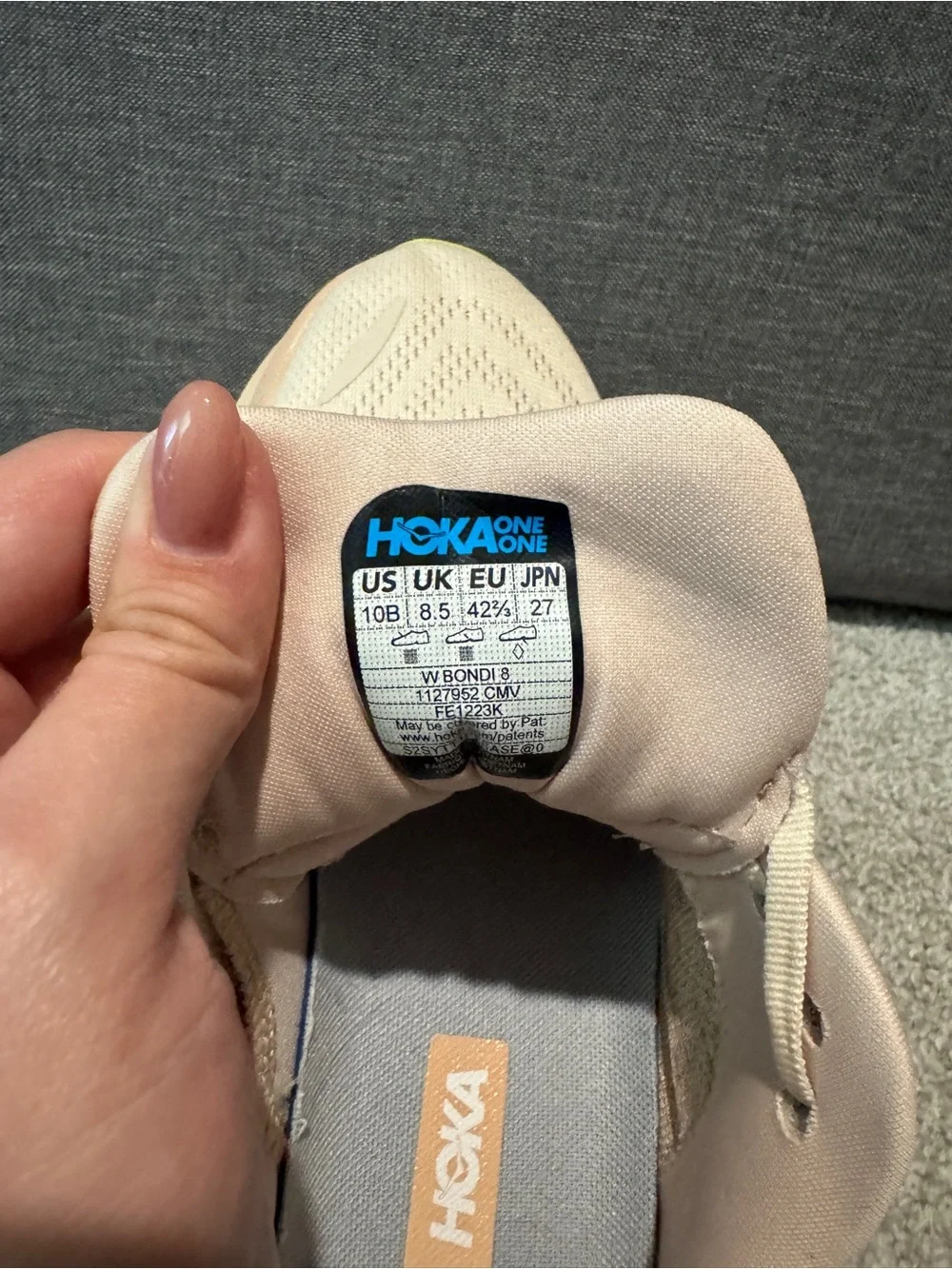 HOKA Bondi 8 Women’s Size 10B Running Shoes Cream Vanilla